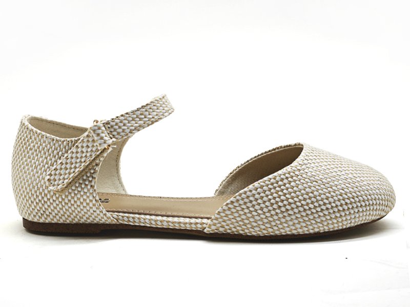 Girls' Beige Textured Mary Jane Flats