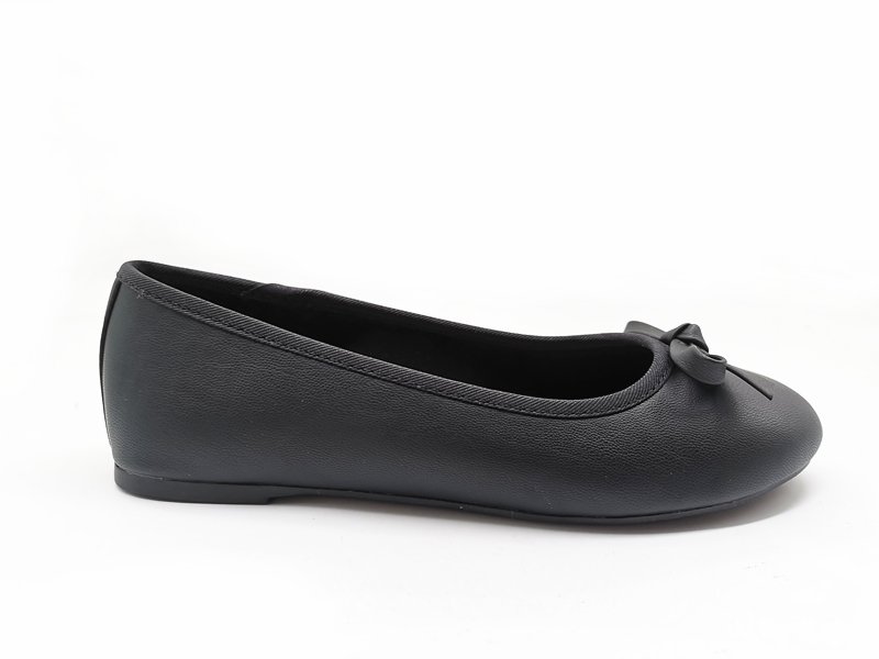 Girls' Black Leather Ballet Flats